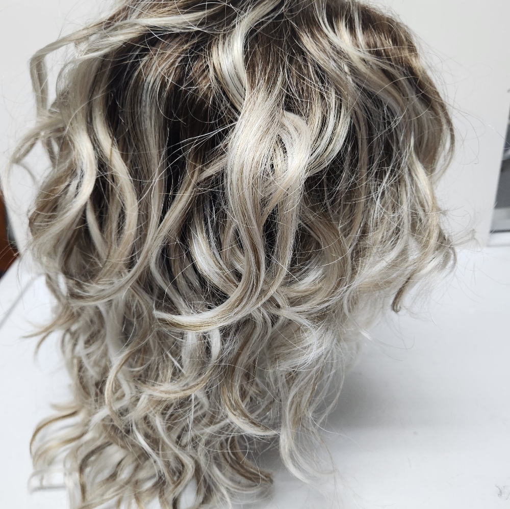 Finn Wig by Estetica in Vanilla Macchiato - Picture 5 of 12